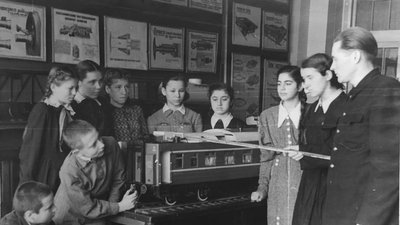 Харківський айтішнік написав першу в Україні книгу про дитячу Південну залізницю Харківський айтішнік написав першу в Україні книгу про дитячу Південну залізницю