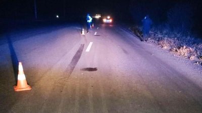 На виїзді з Чернігова невідомий на автомобілі збив 16-річного хлопця та кинув помирати на узбіччі