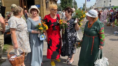 Пікап для ЗСУ: в Черкасах представники православного храму передали автівку захисникам України Пікап для ЗСУ: в Черкасах представники православного храму передали автівку захисникам України