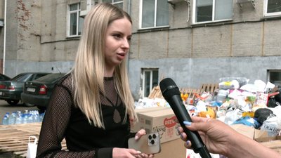 Жителі Житомирщини продовжують збирати гуманітарну допомогу для постраждалої Херсонщини Жителі Житомирщини продовжують збирати гуманітарну допомогу для постраждалої Херсонщини