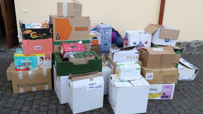В Ужгород привезли гуманітарну допомогу від словацького міста-побратима Міхаловце В Ужгород привезли гуманітарну допомогу від словацького міста-побратима Міхаловце