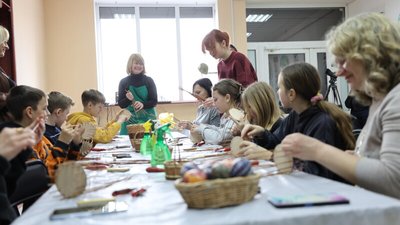У Луцьку стартував творчий проєкт “Великодня майстерня” У Луцьку стартував творчий проєкт “Великодня майстерня”