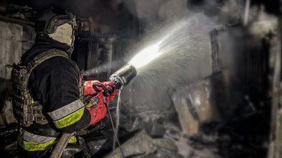 Рятувальники ліквідували наслідки атаки РФ на Тернопільщині, пожежник, дснс, пожежа