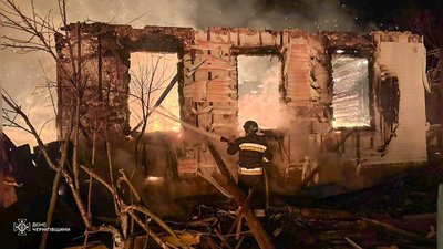 Загинула 15-річна дівчинка, а її батьки зазнали поранень внаслідок атаки росіян