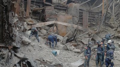 У Маріуполі російські окупанти продовжують розбір завалів драмтеатру — Петро Андрющенко У Маріуполі російські окупанти продовжують розбір завалів драмтеатру — Петро Андрющенко