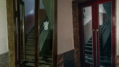 У Львові відреставрували ще одні історичні двері-віяло