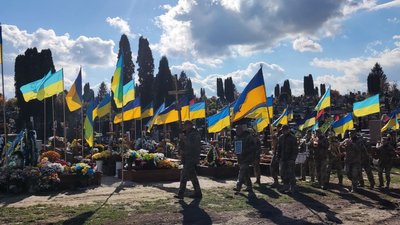 На Тернопільщині попрощалися із загиблими військовослужбовцями На Тернопільщині попрощалися із загиблими військовослужбовцями