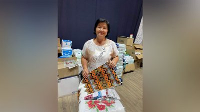 Щоб допомогти ЗСУ. У Коломиї відправлять сувенірну продукцію на благодійний ярмарок до Норвегії