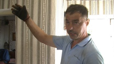 У волинському селі розбирають завали після падіння уламків ракети. За чий кошт ремонтуватимуть будинки У волинському селі розбирають завали після падіння уламків ракети. За чий кошт ремонтуватимуть будинки