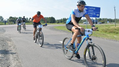 На Рівненщині відбувся веломарафон на 100 кілометрів На Рівненщині відбувся веломарафон на 100 кілометрів