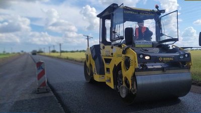 У Запорізькій області завершують ремонтні роботи на "курортній" трасі