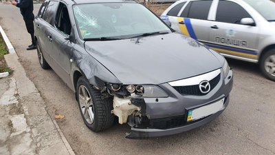 На Херсонщині поліцейські розшукали водія, який збив чоловіка та залишив місце ДТП