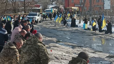 На Закарпатті попрощалися із полеглим захисником Михайлом Корішем На Закарпатті попрощалися із полеглим захисником Михайлом Корішем
