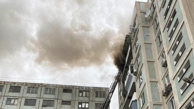 ДСНСники загасили квартирну пожежу в Енергодарі ДСНСники загасили квартирну пожежу в Енергодарі