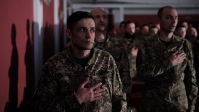 У Чернівцях вручили нагороди захисникам та захисницям України У Чернівцях вручили нагороди захисникам та захисницям України
