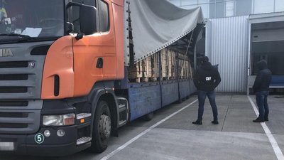 СБУ попередила контрабанду деревини на 200 тисяч доларів