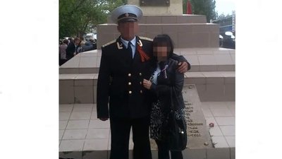 Чоловік у формі — підозрюваний у держзраді ексвійськовий ЗСУ, який служив у Криму. Чоловік у формі — підозрюваний у держзраді ексвійськовий ЗСУ, який служив у Криму.