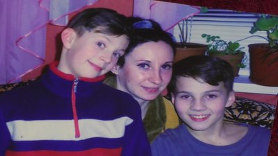 У Чернігові мати дев’ять місяців шукає винних у смерті доньки У Чернігові мати дев’ять місяців шукає винних у смерті доньки