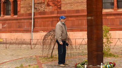 В Ужгороді вшанували пам’ять загиблих у Бабиному Яру В Ужгороді вшанували пам’ять загиблих у Бабиному Яру