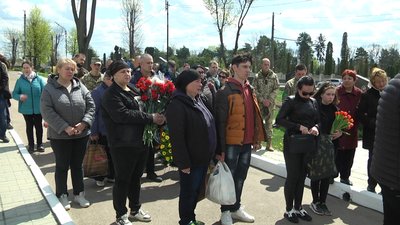 У Житомирі попрощалися з десантником Русланом Мошківським, який загинув від ворожої кулі У Житомирі попрощалися з десантником Русланом Мошківським, який загинув від ворожої кулі