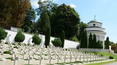 Львівська комісія ТЕБ і НС заборонила відвідування кладовищ у поминальні дні
