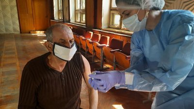 У "Чернівціводоканалі" від коронавірусу вакцинували понад 80 людей