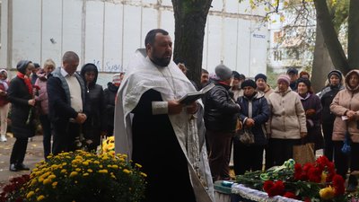 В Охтирці провели в останню путь бійця ЗСУ Сергія Воротила В Охтирці провели в останню путь бійця ЗСУ Сергія Воротила