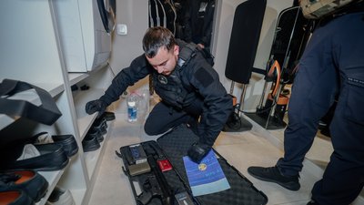 На Кіровоградщині припинили діяльність кол-центру, який через телефонні дзвінки ошукував чехів — Нацполіція На Кіровоградщині припинили діяльність кол-центру, який через телефонні дзвінки ошукував чехів — Нацполіція