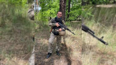 На Чернігівщині попрощалися з п'ятьма бійцями, які загинули на Херсонщині, Луганщині та Донеччині На Чернігівщині попрощалися з п'ятьма бійцями, які загинули на Херсонщині, Луганщині та Донеччині