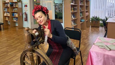 Житомирянка Олена Пряха створює зимовий одяг та аксесуари з собачої шерсті Житомирянка Олена Пряха створює зимовий одяг та аксесуари з собачої шерсті