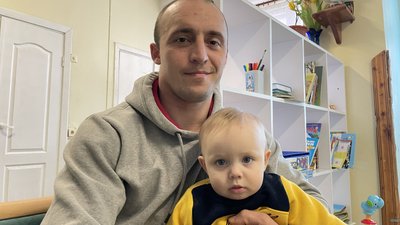 У Львові лікують жінку та немовля, які під обстрілами втікали з-під Гостомеля У Львові лікують жінку та немовля, які під обстрілами втікали з-під Гостомеля