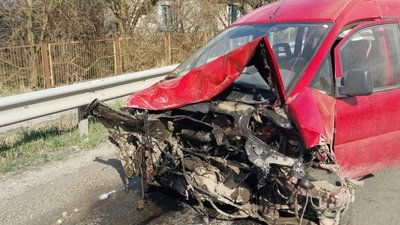 На Тернопільщині трапилася ДТП: рух ускладнено На Тернопільщині трапилася ДТП: рух ускладнено