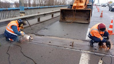 У Києві до кінця дня буде обмежений рух на Північному мосту