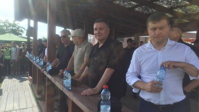 Під Рівним почались навчання силовиків. Прибув Аваков Під Рівним почались навчання силовиків. Прибув Аваков