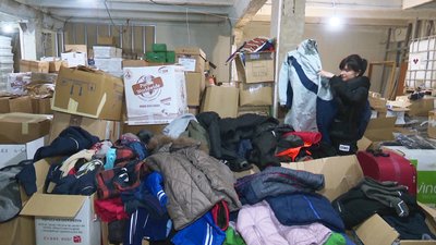 "Іноземці не хочуть їхати в Україну": вінницькі волонтери забирають гумдопомогу на кордоні