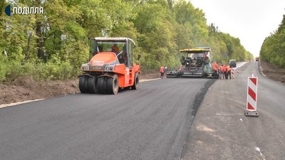 П’ять років гарантії: на Хмельниччині завершують ремонт відрізку дороги Н-03