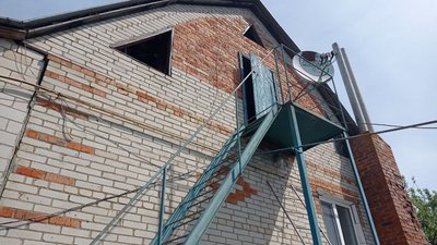 Внаслідок обстрілу росіянами Писарівки постраждало 14 будинків Внаслідок обстрілу росіянами Писарівки постраждало 14 будинків