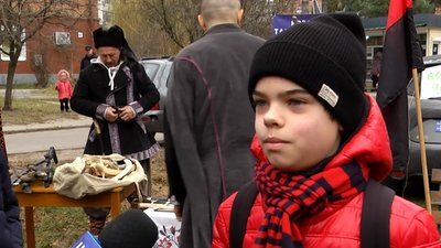 У Житомирі відбувся вуличний проєкт "Козацькі читання та розваги" У Житомирі відбувся вуличний проєкт "Козацькі читання та розваги"