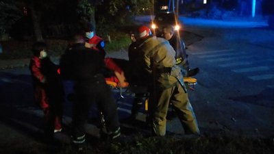 У Добровеличківці чоловіки перекинулись на автомобілі та отримали легкі травми. Були нетверезі У Добровеличківці чоловіки перекинулись на автомобілі та отримали легкі травми. Були нетверезі