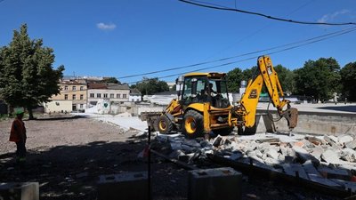 Демонтаж конструкцій на "Добробуті"