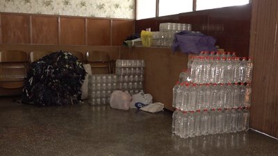 Жителі Сагунівки допомагають переселенцям Жителі Сагунівки допомагають переселенцям