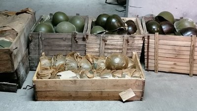 Кропивницькі рятувальники передали теробороні речі, які потрібні в польових умовах