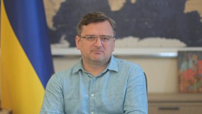 Кулеба закликав країни ЄС і G7 припинити видачу віз росіянам
