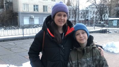 Випікав і продавав хліб: десятирічний житомирянин зібрав та передав Сергію Притулі 10 тисяч гривень для ЗСУ Випікав і продавав хліб: десятирічний житомирянин зібрав та передав Сергію Притулі 10 тисяч гривень для ЗСУ