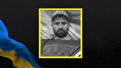 На Львівщині прощаються із трьома захисниками України На Львівщині прощаються із трьома захисниками України