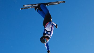 Дмитро Котовський на етапі Кубка світу з лижної акробатики