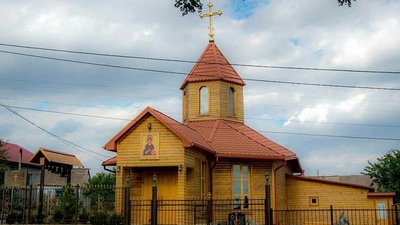 Лишилися світлини і спогади. Священник з Маріуполя, евакуйований до Дніпра, розповів про розбомблений військами РФ храм