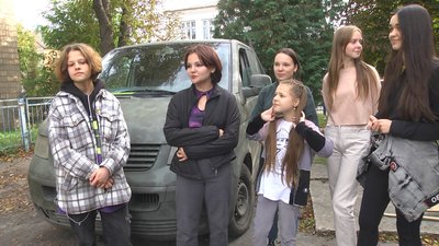 За день діти з Волині назбирали дев'ять тисяч гривень на ремонт авто для військових За день діти з Волині назбирали дев'ять тисяч гривень на ремонт авто для військових