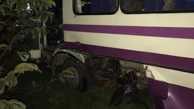 На Волині в аварії травмувався водій автобуса