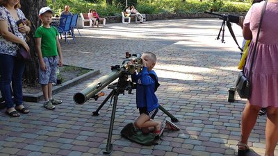 У Черкасах відбулася виставка техніки та обладнання 156 батальйону ТрО Черкаси